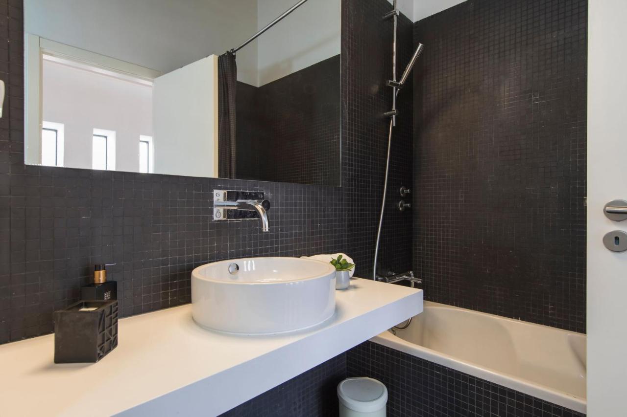 Bairro Alto Stunning Flat With Balcony By Lovelystay Lisboa Kültér fotó